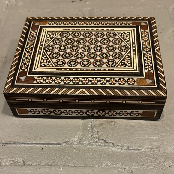 VTG Damascus Micro Mosaic Wood Box with Marquetry Inlay - Picture 1 of 10